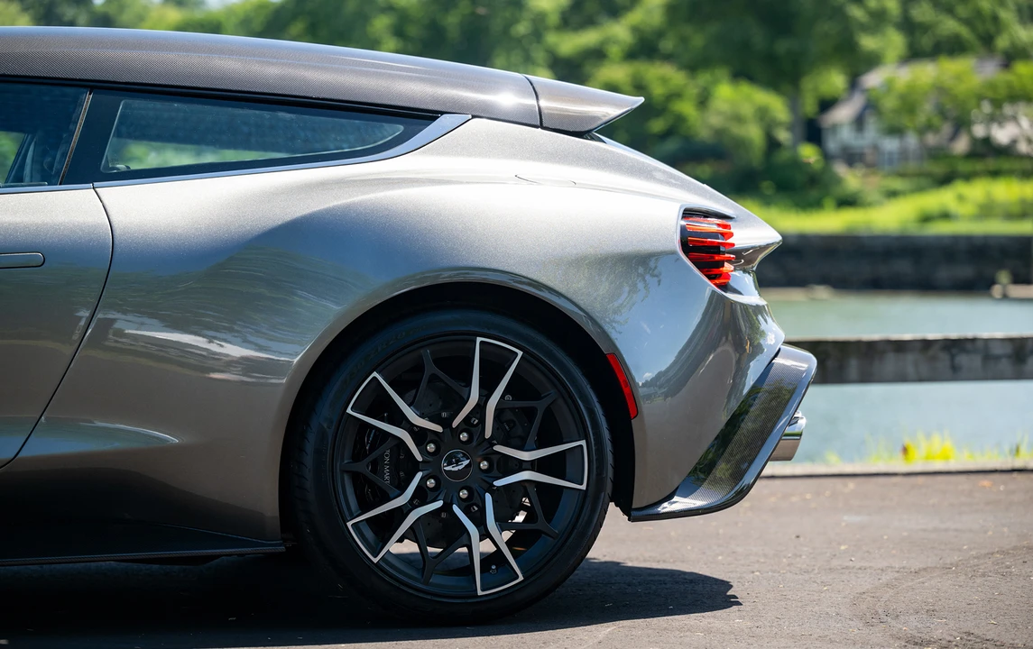 2019 Aston Martin Vanquish 2nd Gen - Image 14 of 25
