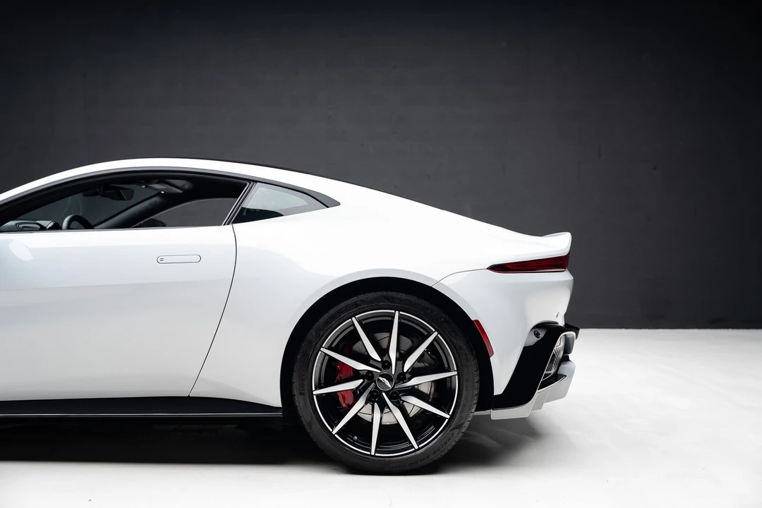 2019 Aston Martin V8 Vantage (2019+) - Image 20 of 31