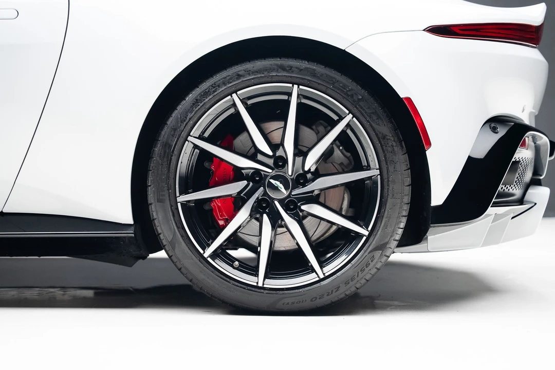 2019 Aston Martin V8 Vantage (2019+) - Image 21 of 31