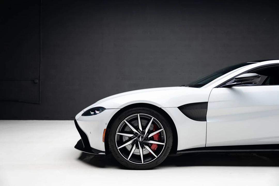 2019 Aston Martin V8 Vantage (2019+) - Image 18 of 31