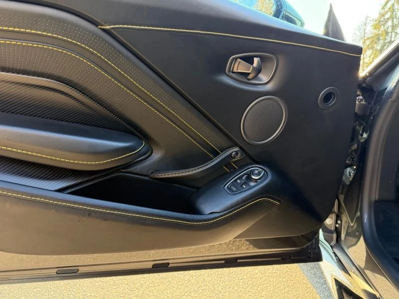 2019 Aston Martin V8 Vantage (2019+) - Image 9 of 12