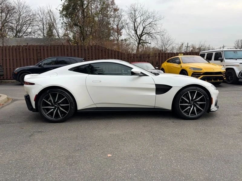 2019 Aston Martin V8 Vantage (2019+) - Image 5 of 12