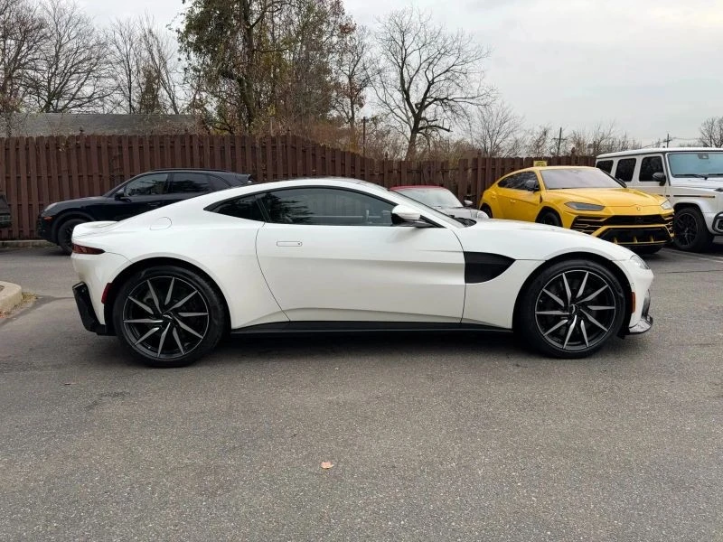2019 Aston Martin V8 Vantage (2019+) - Image 5 of 12