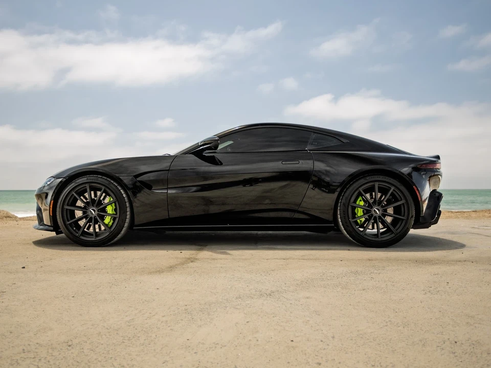 2019 Aston Martin V8 Vantage (2019+) - Image 3 of 11