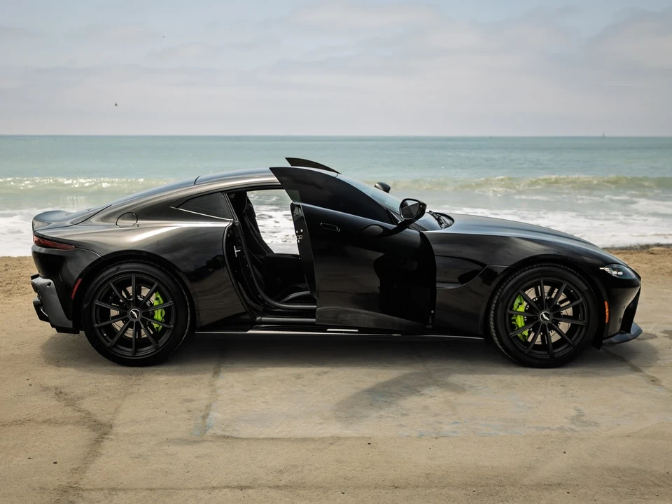 2019 Aston Martin V8 Vantage (2019+) - Image 2 of 11