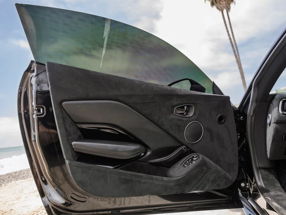 2019 Aston Martin V8 Vantage (2019+) - Image 7 of 11