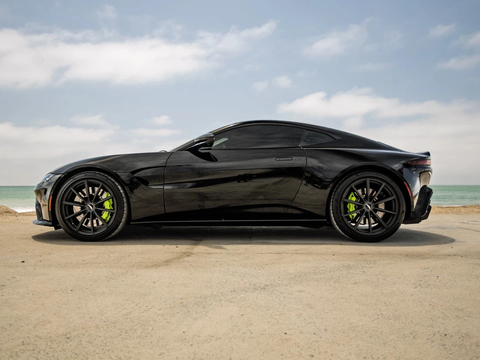 2019 Aston Martin V8 Vantage (2019+) - Image 3 of 11