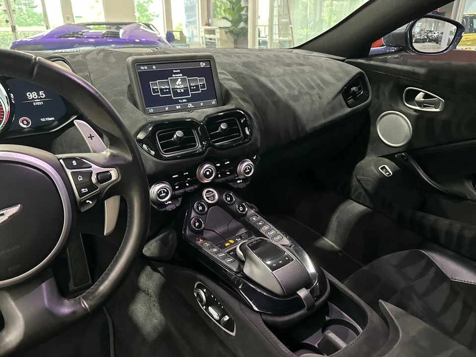 2019 Aston Martin V8 Vantage (2019+) - Image 4 of 31
