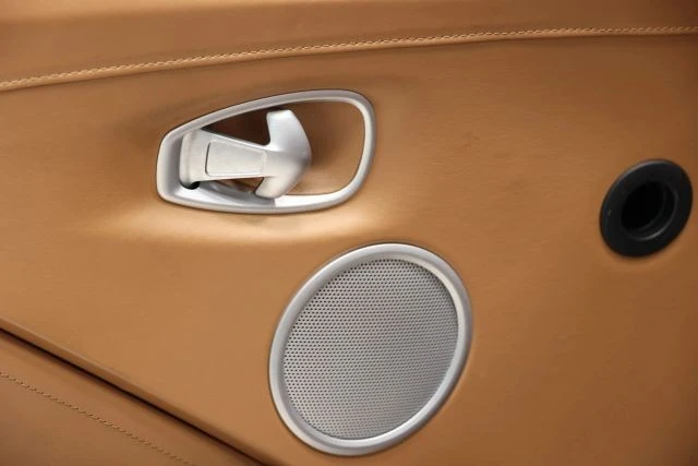 2019 Aston Martin V8 Vantage (2019+) - Image 13 of 31