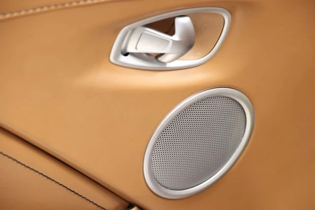 2019 Aston Martin V8 Vantage (2019+) - Image 12 of 31