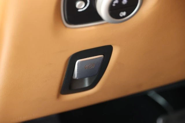 2019 Aston Martin V8 Vantage (2019+) - Image 24 of 31