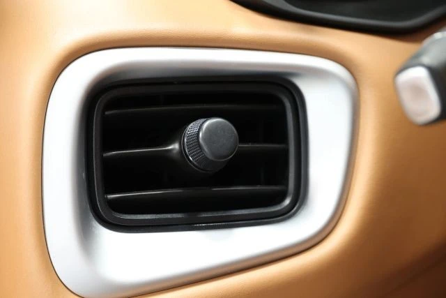2019 Aston Martin V8 Vantage (2019+) - Image 22 of 31