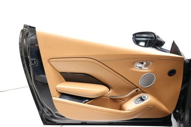 2019 Aston Martin V8 Vantage (2019+) - Image 11 of 31