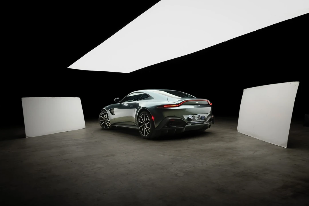 2019 Aston Martin V8 Vantage (2019+) - Image 5 of 31
