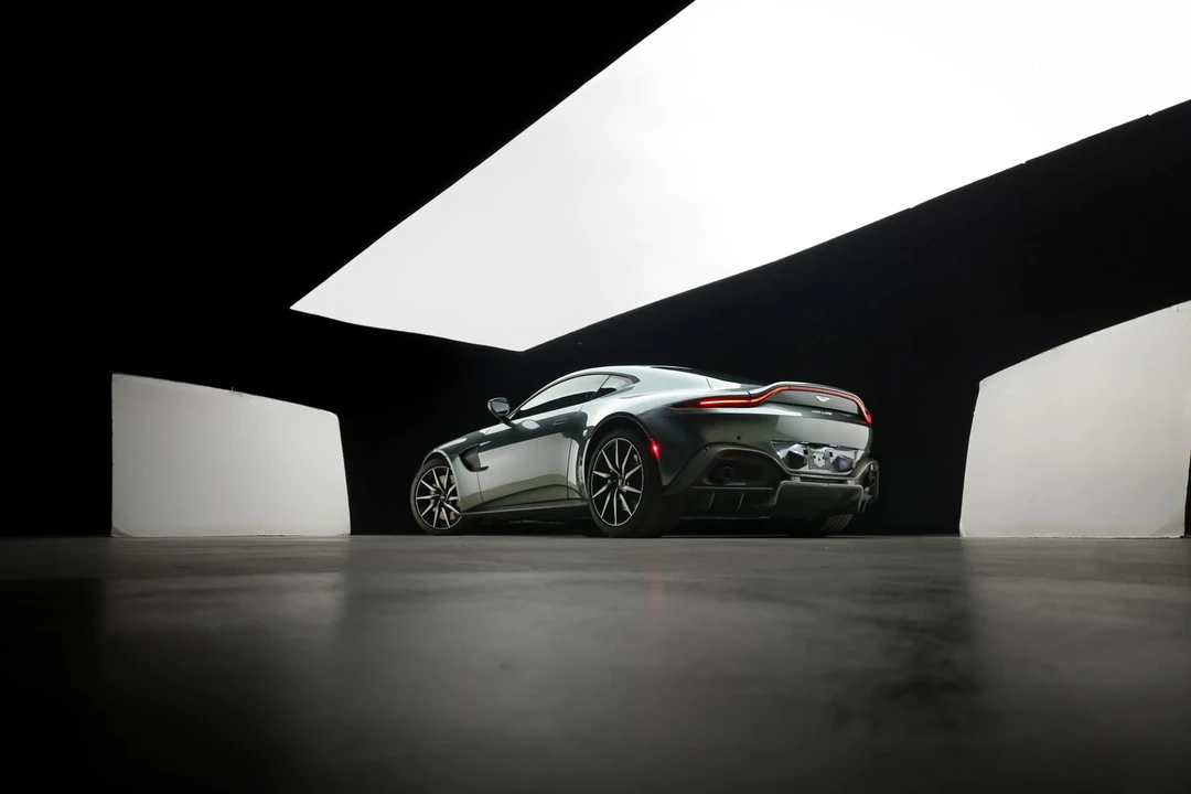 2019 Aston Martin V8 Vantage (2019+) - Image 6 of 31
