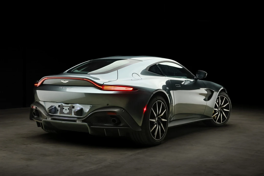 2019 Aston Martin V8 Vantage (2019+) - Image 30 of 31