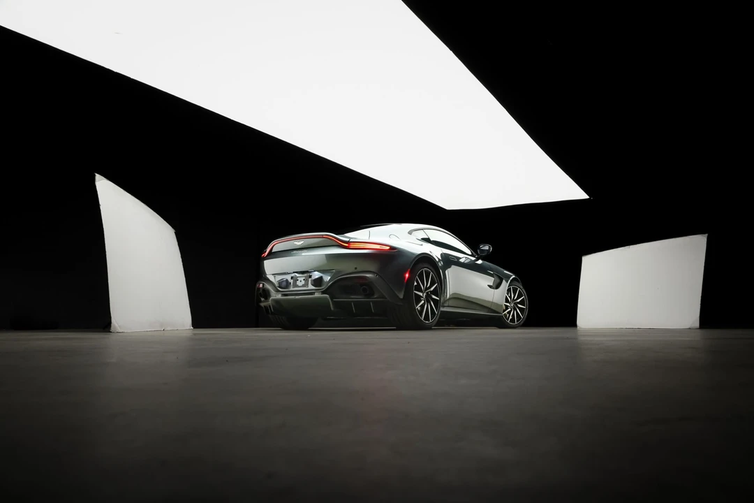 2019 Aston Martin V8 Vantage (2019+) - Image 7 of 31