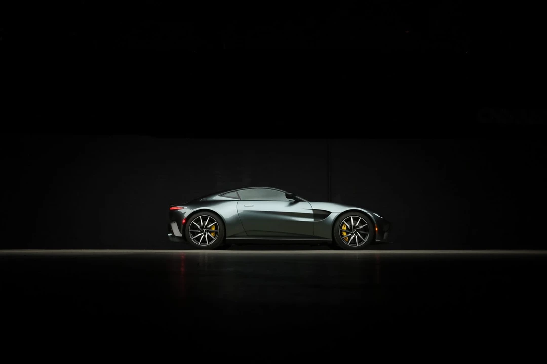2019 Aston Martin V8 Vantage (2019+) - Image 8 of 31
