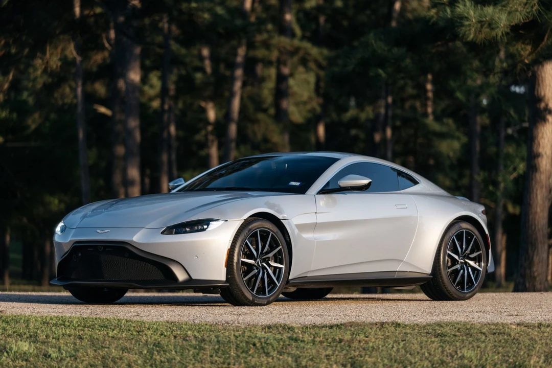 2019 Aston Martin V8 Vantage (2019+) - Image 1 of 31