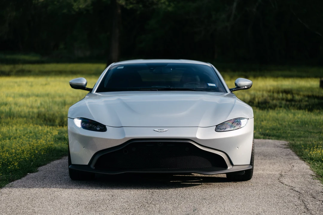 2019 Aston Martin V8 Vantage (2019+) - Image 9 of 31