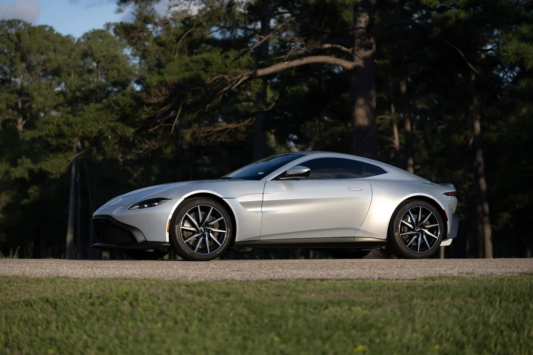 2019 Aston Martin V8 Vantage (2019+) - Image 22 of 31