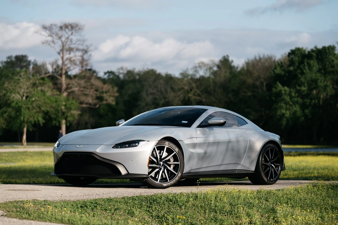 2019 Aston Martin V8 Vantage (2019+) - Image 3 of 31