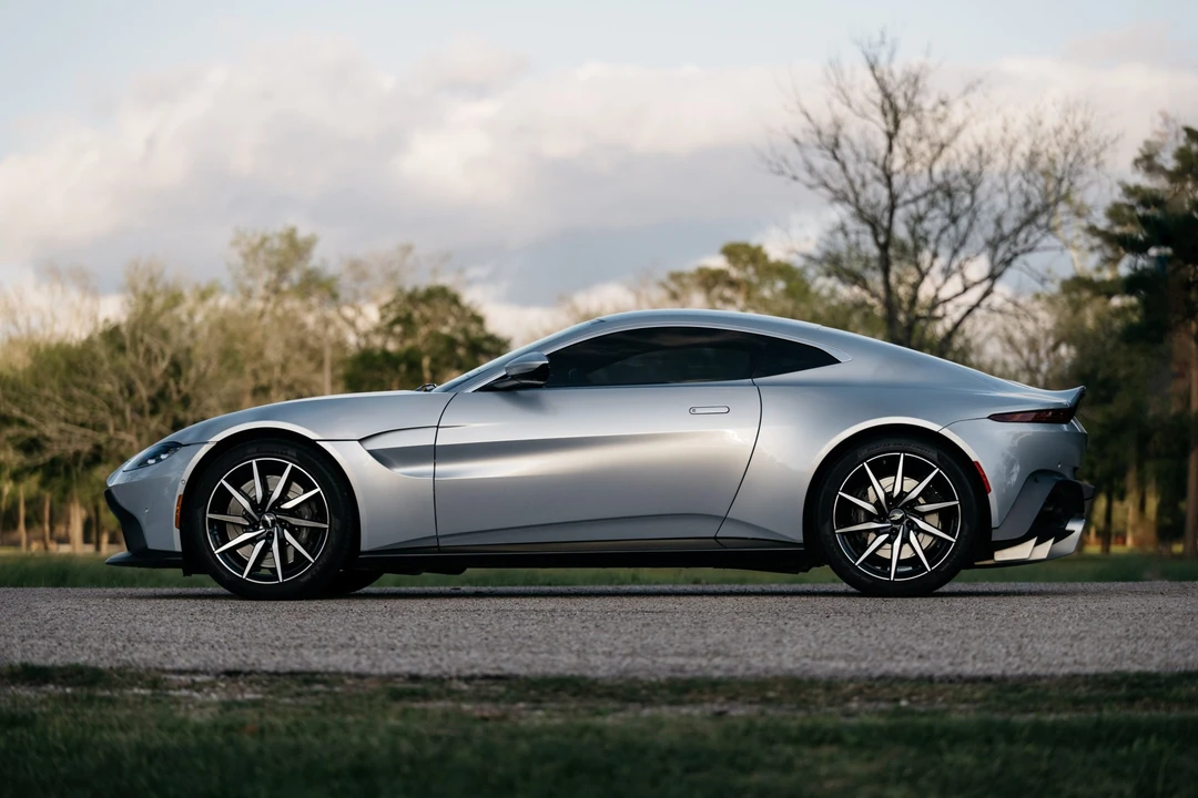 2019 Aston Martin V8 Vantage (2019+) - Image 21 of 31