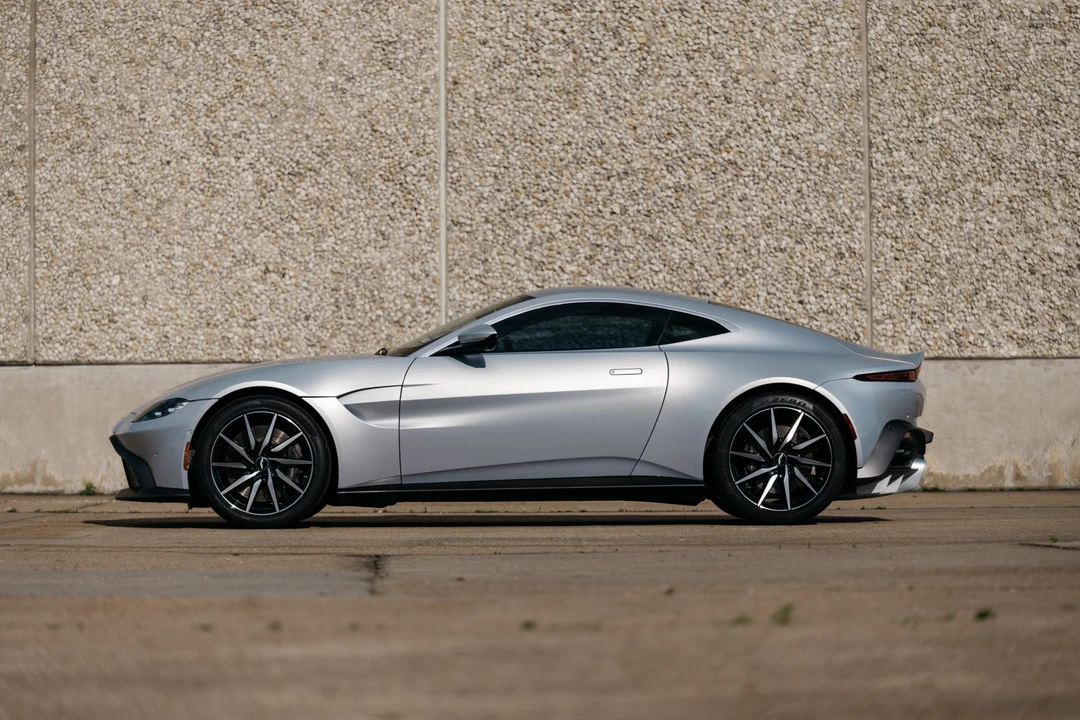 2019 Aston Martin V8 Vantage (2019+) - Image 29 of 31