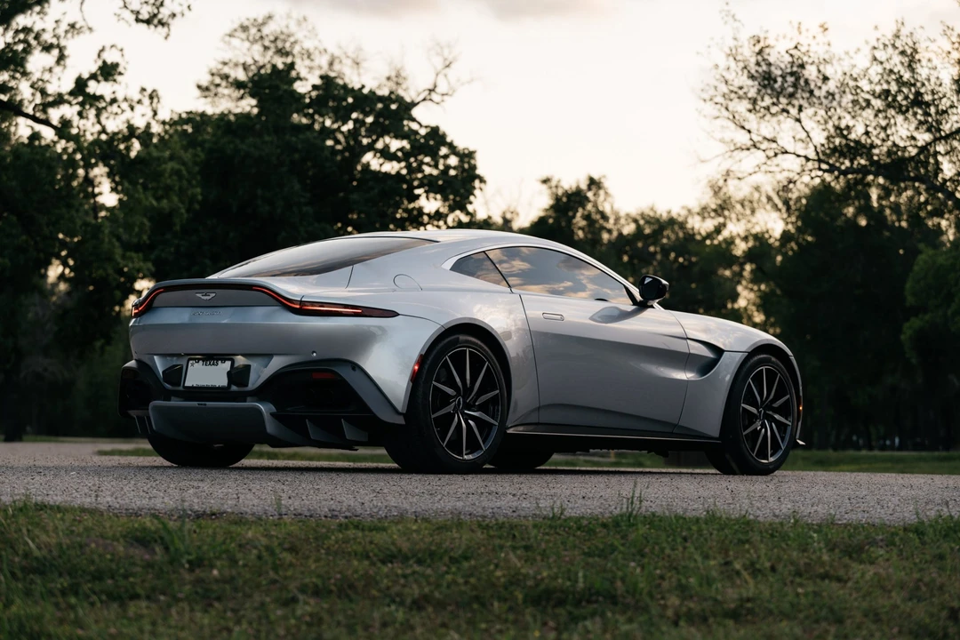 2019 Aston Martin V8 Vantage (2019+) - Image 18 of 31