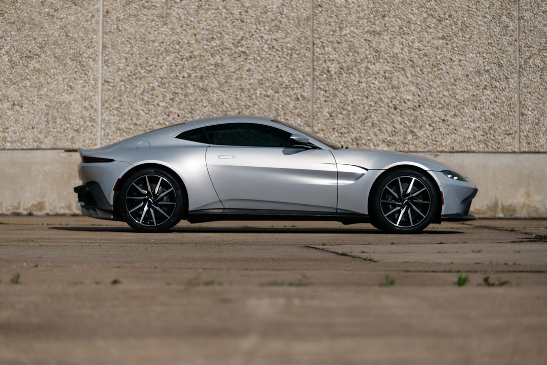 2019 Aston Martin V8 Vantage (2019+) - Image 26 of 31