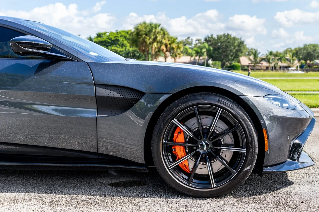 2019 Aston Martin V8 Vantage (2019+) - Image 17 of 31