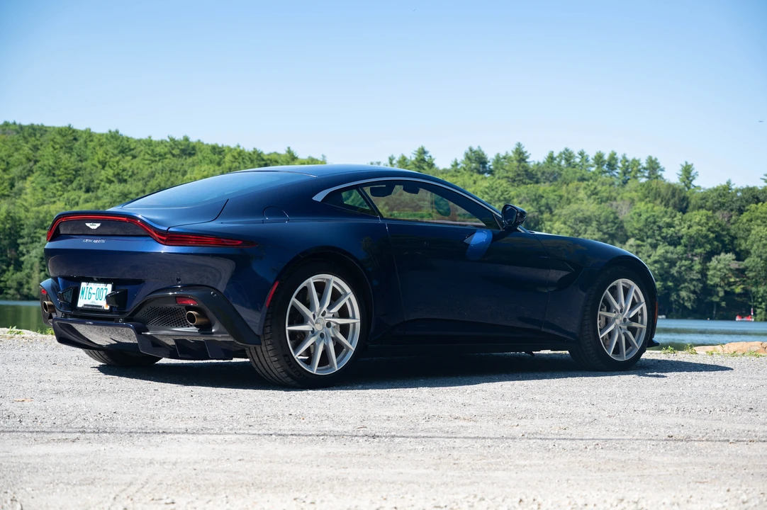 2019 Aston Martin V8 Vantage (2019+) - Image 11 of 31