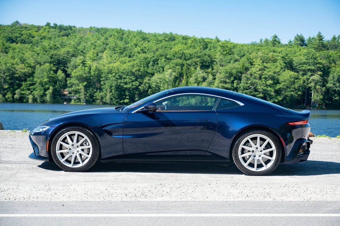 2019 Aston Martin V8 Vantage (2019+) - Image 7 of 31