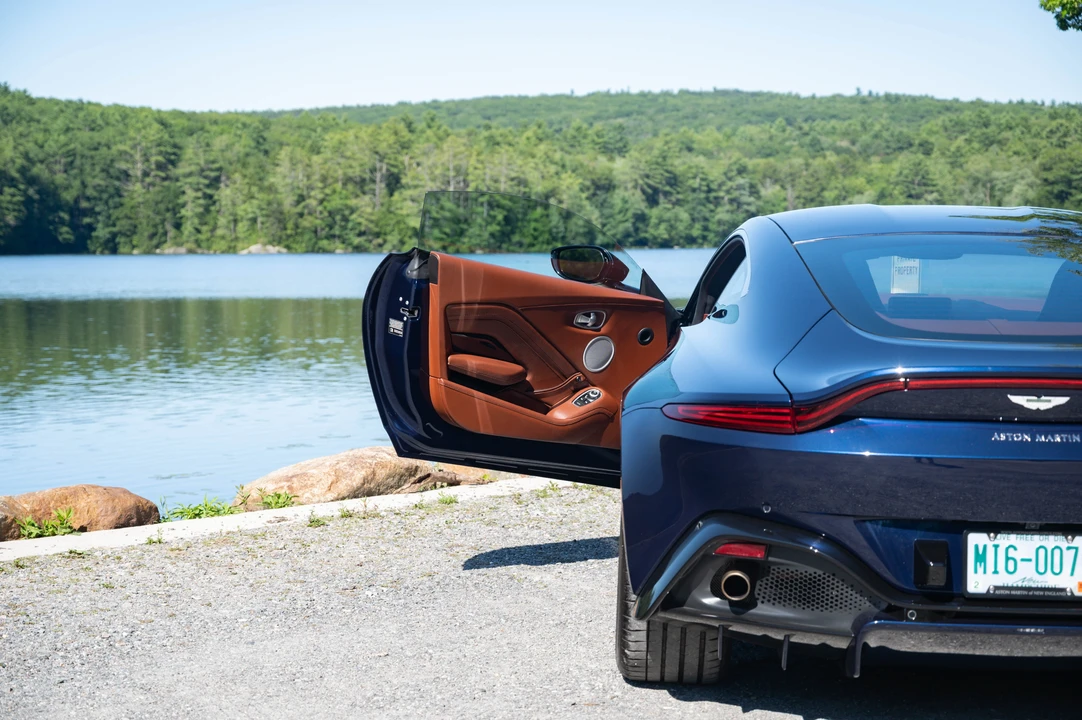 2019 Aston Martin V8 Vantage (2019+) - Image 9 of 31