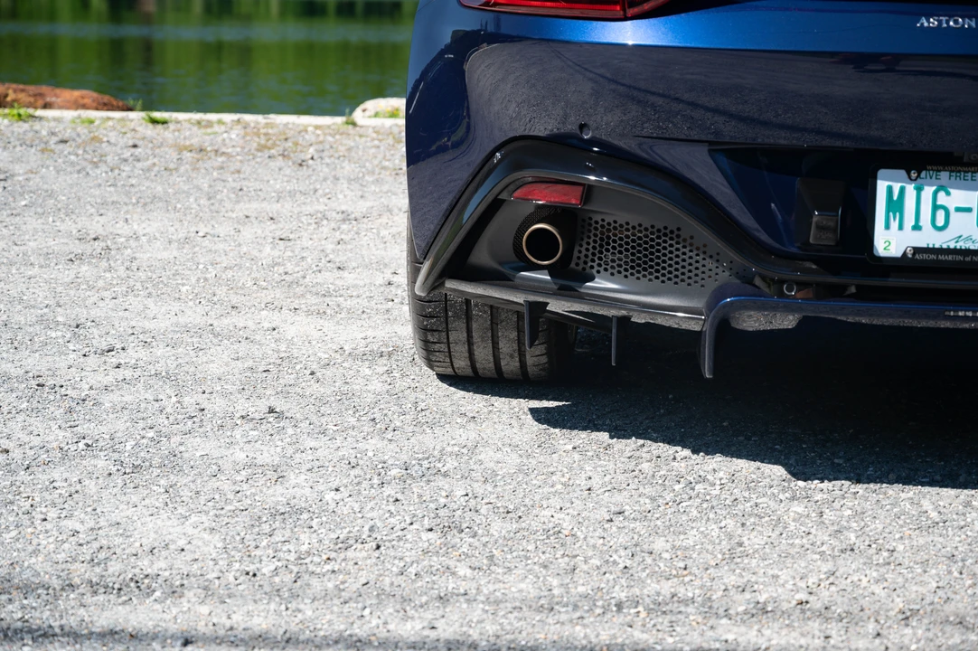 2019 Aston Martin V8 Vantage (2019+) - Image 16 of 31