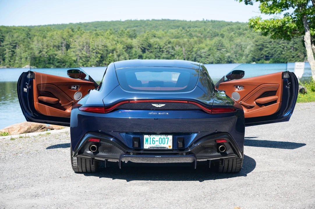 2019 Aston Martin V8 Vantage (2019+) - Image 8 of 31