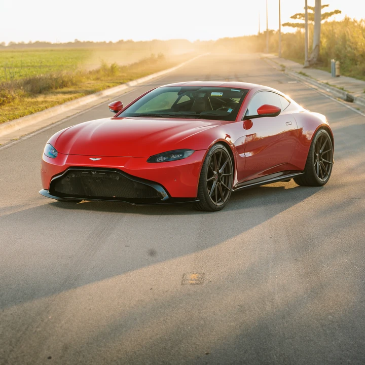 2019 Aston Martin V8 Vantage (2019+) - Image 2 of 31