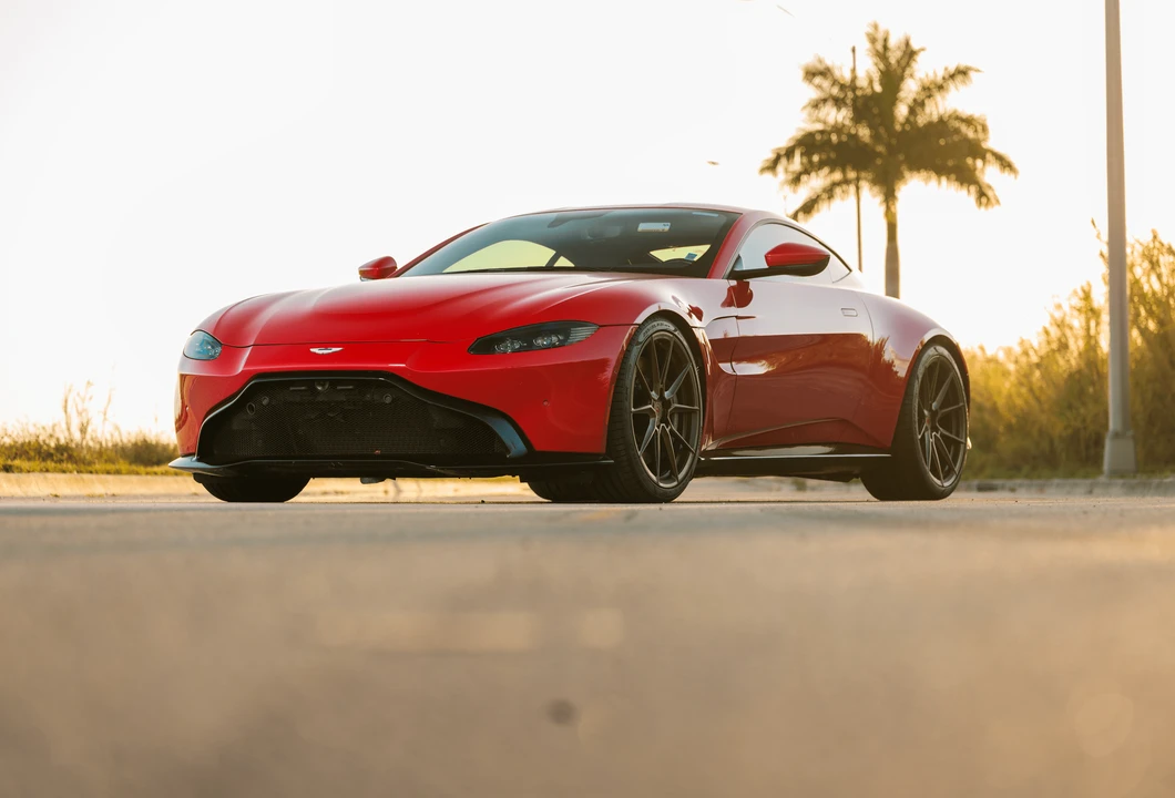 2019 Aston Martin V8 Vantage (2019+) - Image 3 of 31