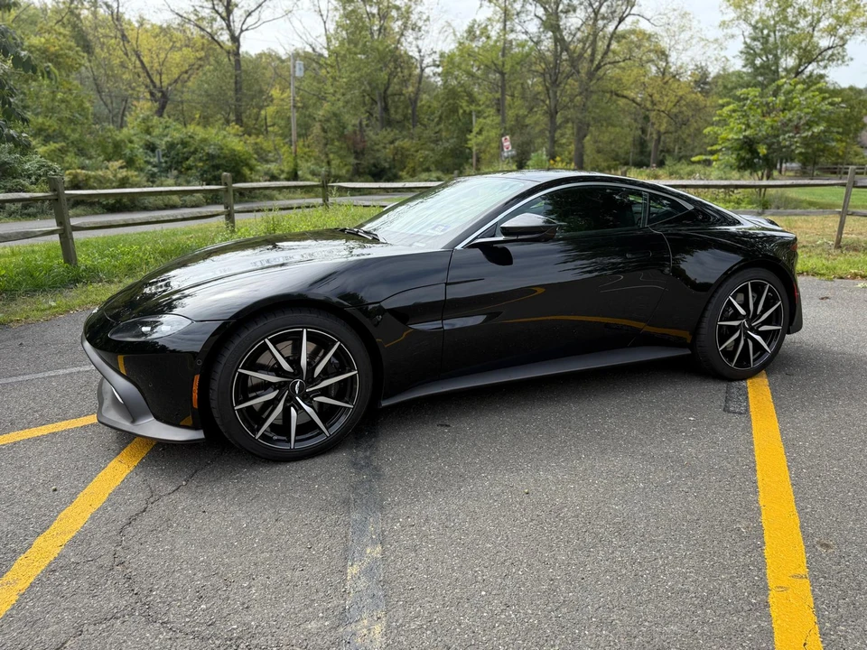 2019 Aston Martin V8 Vantage (2019+) - Image 24 of 31