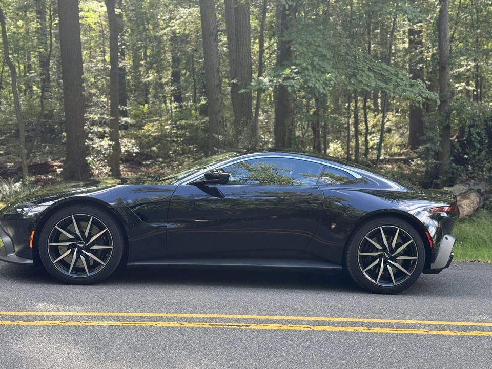 2019 Aston Martin V8 Vantage (2019+) - Image 8 of 31