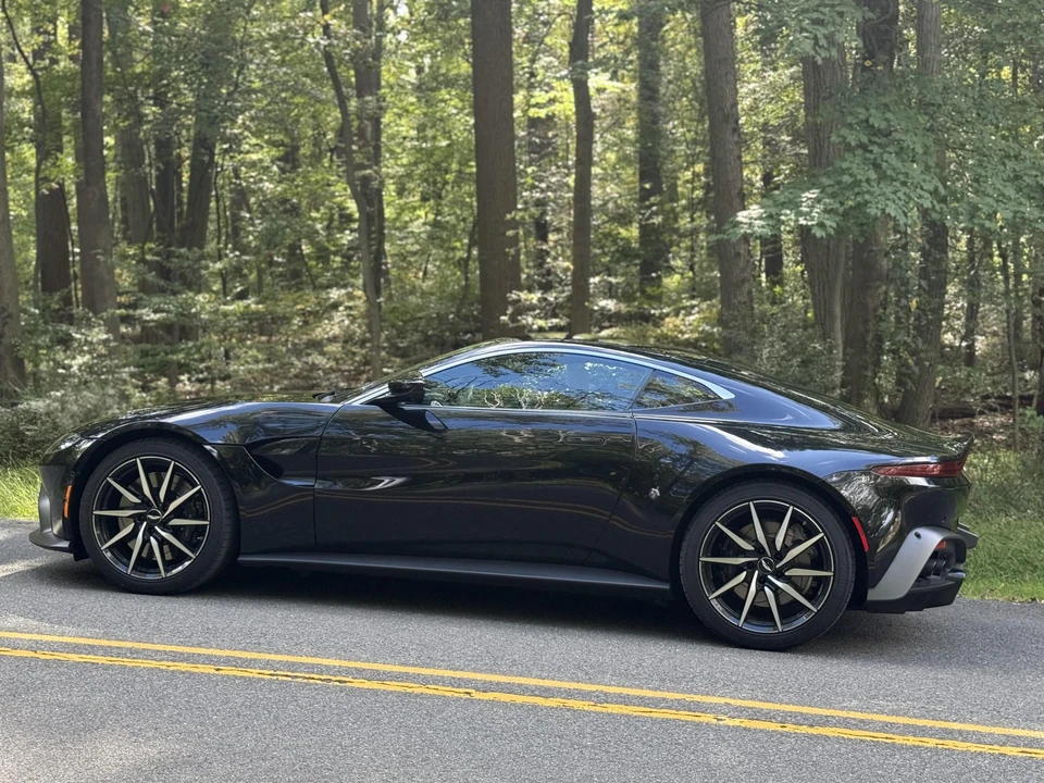 2019 Aston Martin V8 Vantage (2019+) - Image 7 of 31