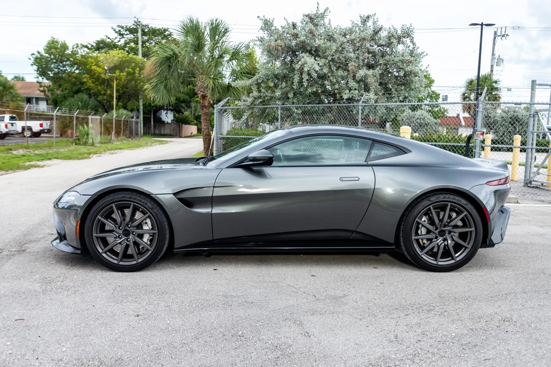 2019 Aston Martin V8 Vantage (2019+) - Image 3 of 31