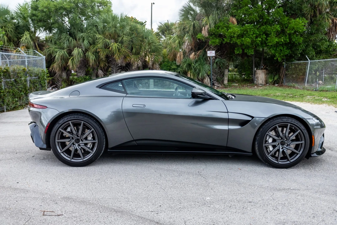2019 Aston Martin V8 Vantage (2019+) - Image 7 of 31