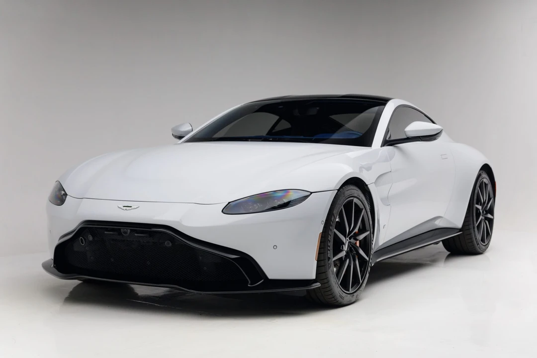 2019 Aston Martin V8 Vantage (2019+) - Image 2 of 31
