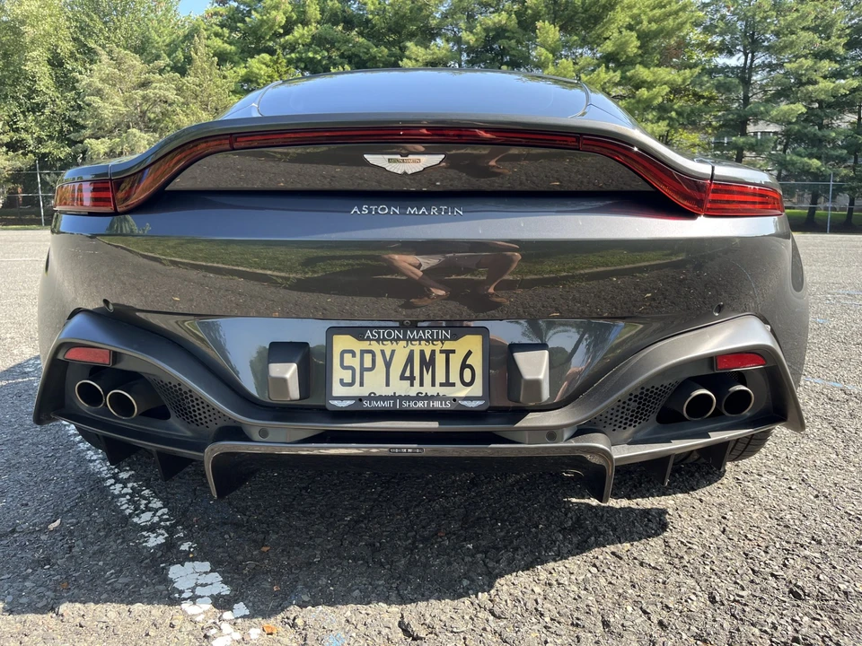 2019 Aston Martin V8 Vantage (2019+) - Image 16 of 31