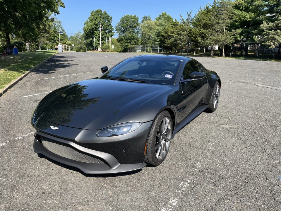 2019 Aston Martin V8 Vantage (2019+) - Image 3 of 31