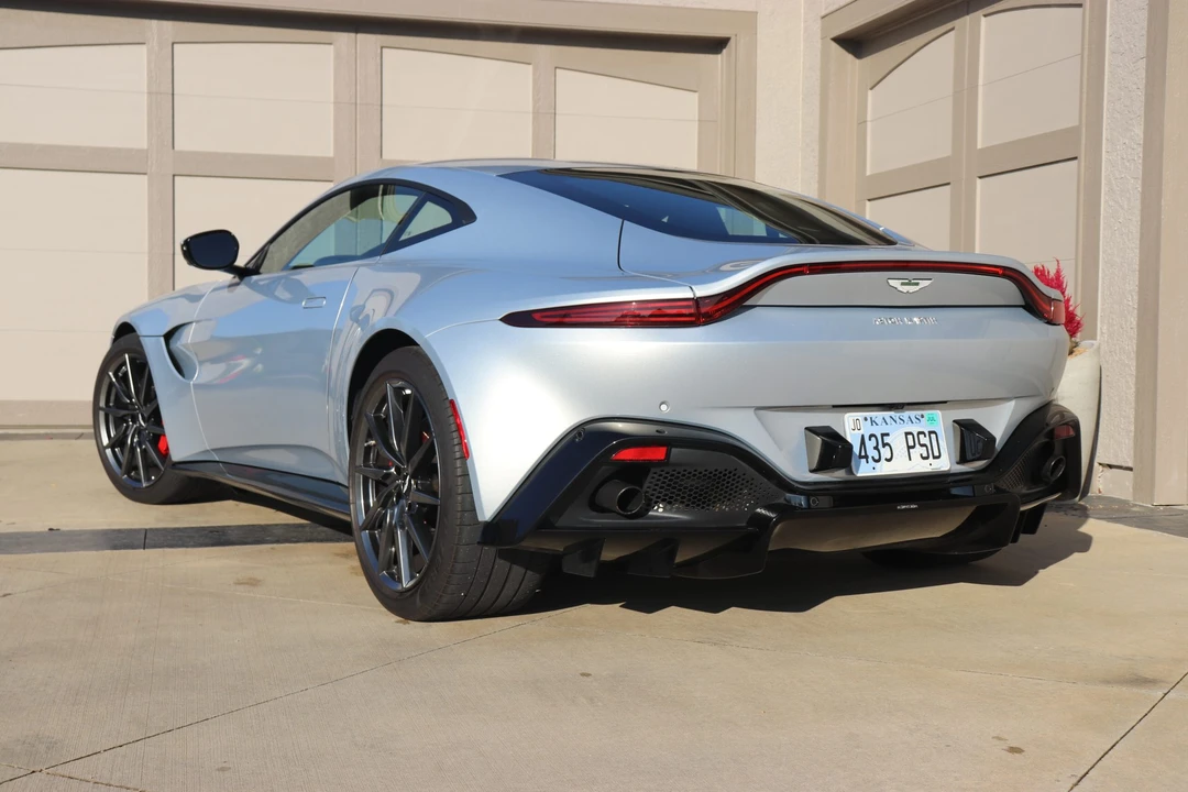 2019 Aston Martin V8 Vantage (2019+) - Image 27 of 31