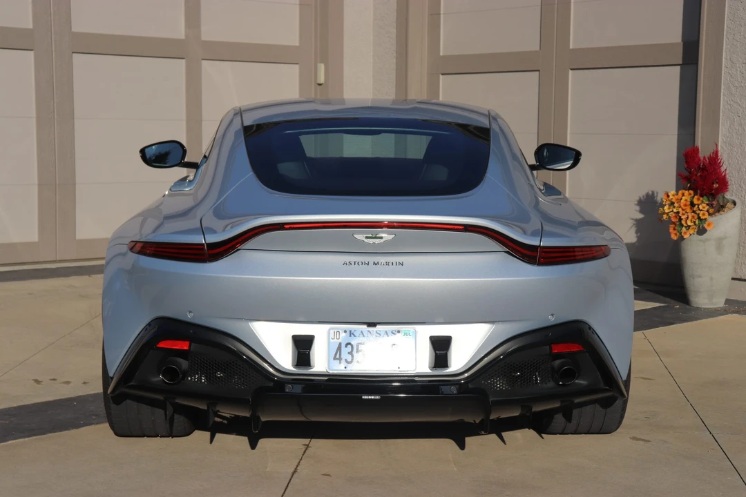2019 Aston Martin V8 Vantage (2019+) - Image 24 of 31