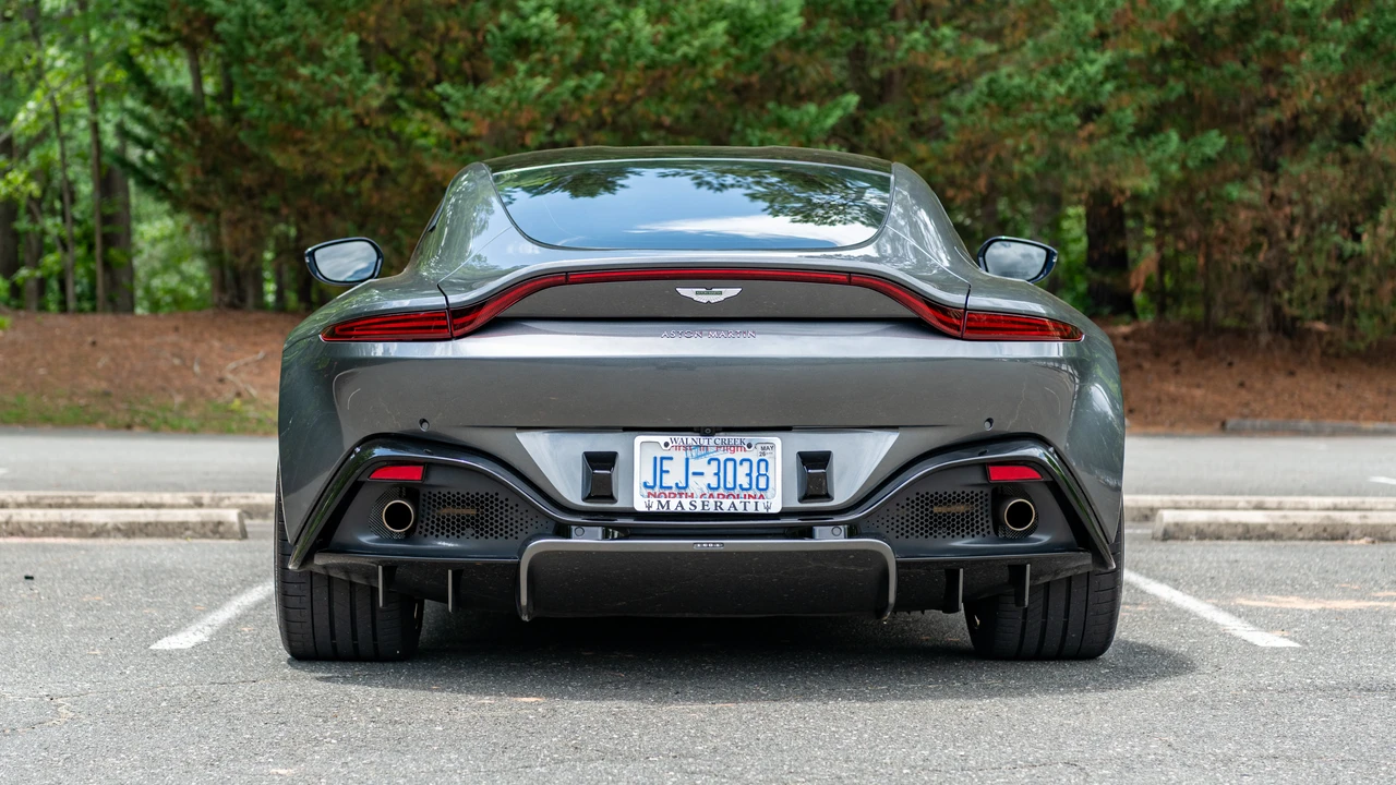 2019 Aston Martin V8 Vantage (2019+) - Image 6 of 31