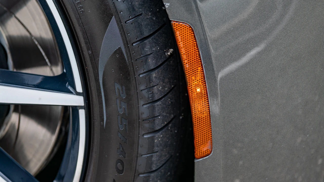 2019 Aston Martin V8 Vantage (2019+) - Image 17 of 31